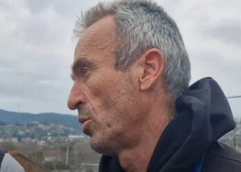 Θεσσαλονίκη: «Ήταν σαν νεκρά» – Συγκλονίζουν οι αστυνομικοί που έσωσαν τα δύο παιδάκια από το αυτοκίνητο (φωτο, video)