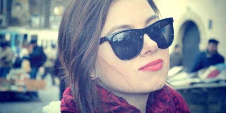 Alldaynews.gr «Πάγωσαν» όλοι μόλις έμαθαν το όνομά της: Αυτή είναι η 28χρονη που βιάστηκε και πετάχτηκε σε γκρεμό από το αγόρι της