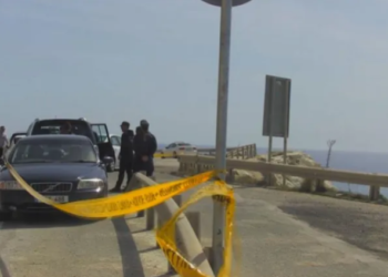 Φρίκη στο Ρωμιό: Δολοφόνησε την 28χρονη σύντροφό του και είπε πως έπεσε από τα βράχια