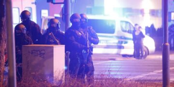 Alldaynews.gr Σφαγή στο Αμβούργο: Τουλάχιστον 7 νεκροί από πυροβολισμούς σε εκκλησία – Κυνηγητό για τους δράστες (φωτο, video)