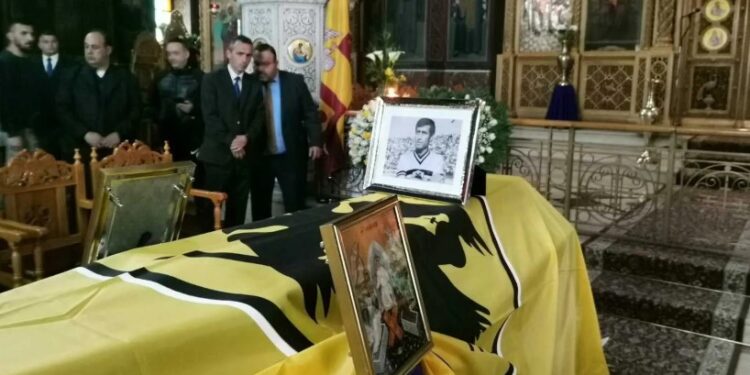 Alldaynews.gr Μίμης Παπαϊωάννου: Σε λαϊκό προσκύνημα η σορός του θρύλου της ΑΕΚ στο πλάι της «OPAP Arena»