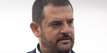 Alldaynews.gr Άγριος ξυλοδαρμός του Χρήστου Ρήγα της Χρυσής Αυγής από αναρχικούς στην Κυψέλη