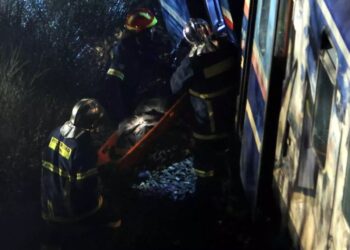 Τραγωδία στα Τέμπη: Νεκρά παιδιά και Ακρωτηριασμένοι στα χωράφια – Η συγκλονιστική περιγραφή διασώστη