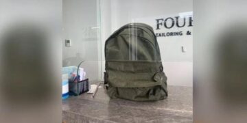 Alldaynews.gr Τραγωδία στα Τέμπη: Η συγκινητική ιστορία πίσω από αυτή την τσάντα-Την έσκισε φοιτήτρια για να…