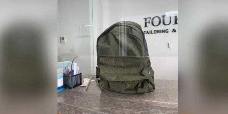 Alldaynews.gr Τραγωδία στα Τέμπη: Η συγκινητική ιστορία πίσω από αυτή την τσάντα-Την έσκισε φοιτήτρια για να…