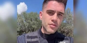 Alldaynews.gr Βαγγέλης Μπαταρλής: Ποιος είναι αστυνομικός που είπε «είμαι 1.000%» με τους διαδηλωτές για τα Τέμπη