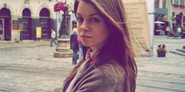 Άγρια δολοφονία: Αυτή είναι η 28χρονη κοπέλα που βίασε και στραγγάλισε ο σύντροφός της-Μετά την πέταξε από γκρεμό[photos]