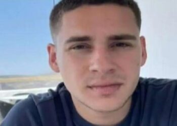 Τραγωδία στα Τέμπη: «Έκλεισε το σπίτι μας, δεν έχουμε πια χαρά» – Συγκινεί ο παππούς του 20χρονου Αναστάση