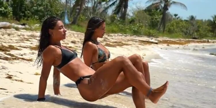 Survivor: Φωτιά τα πλάνα με την Μαριαλένα και την Εύη να κάνουν γυμναστική στην παραλία![video]