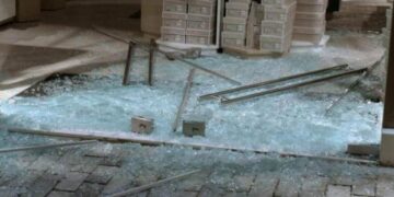 Alldaynews.gr Έκαναν ”Γυαλιά-Καρφιά” γνωστό φούρνο στη Θεσσαλονίκη για μόλις… 7,5 ευρώ