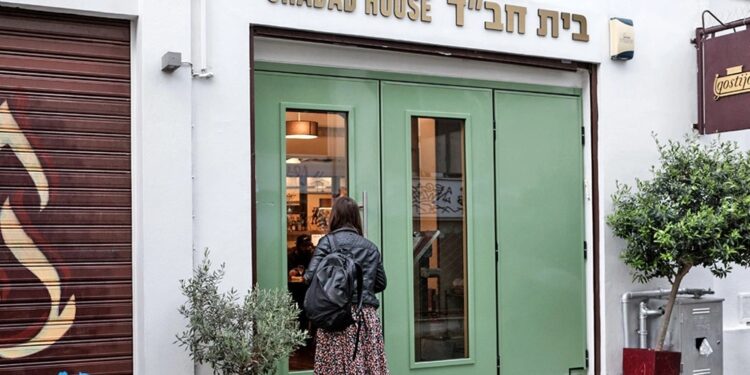 Alldaynews.gr Οι δύο τρομοκράτες θα έπαιρναν 15.000 ευρώ για κάθε νεκρό στο εστιατόριο στου Ψυρρή