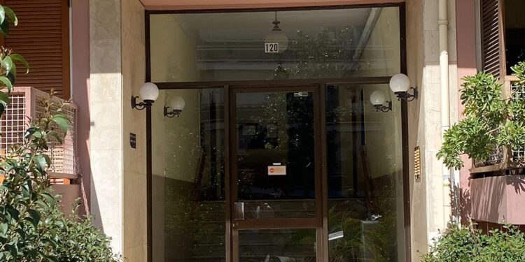 Νέα Σμύρνη: «Σκότωσα τους Δαίμονες» φώναζε ο ανήλικος και έτρεχε ημίγυμνος στο δρόμο[video]