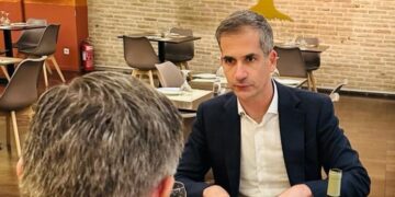 Alldaynews.gr Συναγωγή στου Ψυρρή: Το εστιατόριο-στόχο των Πακιστανών τρομοκρατών επισκέφτηκε ο Κώστας Μπακογιάννης