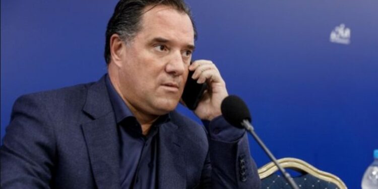 Κυνισμός Γεωργιάδη: “Αν έλεγε ο Καραμανλής ότι υπάρχει πρόβλημα ασφαλείας στα τρένα, δεν θα έμπαινε κανείς”[video]