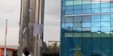 Alldaynews.gr Επίθεση με Καλάσνικοφ στον μεγαλύτερο τηλεοπτικό σταθμό της Αλβανίας: Νεκρός ένας 60χρονος (video)