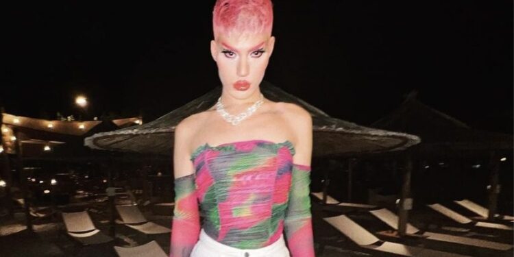 «Έχεις έρθει για να γίνεις περίγελος; Δεν είσαι γυναίκα!»: Ο Θέμης Κανέλλος για την επίθεση που δέχτηκε από πασίγνωστη τραγουδίστρια (video)