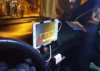 Alldaynews.gr Θεσσαλονίκη: Πρόστιμα σε ταξιτζήδες που χρησιμοποιούσαν tablet ή κινητά αντί για ταξίμετρο