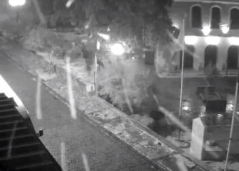 Απίστευτο! Ελαφριά χιονόπτωση σε περιοχές της Θεσσαλονίκης στα μέσα Μαρτίου (video)