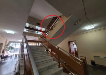 Σοκ στα δικαστήρια της Λάρισας: Νεαρός κρεμάστηκε με σκοινί για να αυτοκτονήσει – Κρατούσαν τα πόδια του για να τον σώσουν