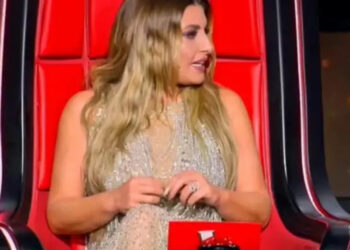 Alldaynews.gr The Voice: Άφωνη η Παπαρίζου – “Ξύνεσαι στη γκλίτσα του τσοπάνη”