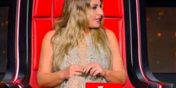 Alldaynews.gr The Voice: Άφωνη η Παπαρίζου – “Ξύνεσαι στη γκλίτσα του τσοπάνη”