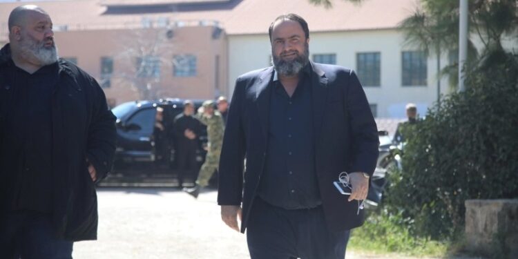 Alldaynews.gr Μαρινάκης προς δημοσιογράφους: «Όλα τα σκα@@ μαζεμένα» (video)