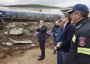 Τέμπη: Πρώτη μήνυση στον Κώστα Καραμανλή – «Είχε εγγυηθεί ότι οι σιδηροδρομικές μεταφορές είναι ασφαλείς»