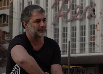 Βασίλης Μπισμπίκης: «Ενώ με ήθελαν ως ταλέντο, δεν μπήκα στο Εθνικό γιατί δεν είχα τελειώσει το Λύκειο»