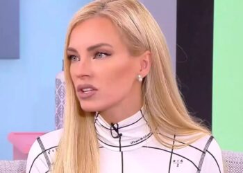 Τζούλια Νόβα για τον πατέρα της: «Δεν θέλω να έχω ξανά επαφές μαζί του»