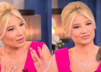 Tα ”Έχασε” η Σκορδά με το άγριο ”Πέσιμο”! «Είσαι πολύ όμορφη, είναι και οι μέρες νηστίσιμες»