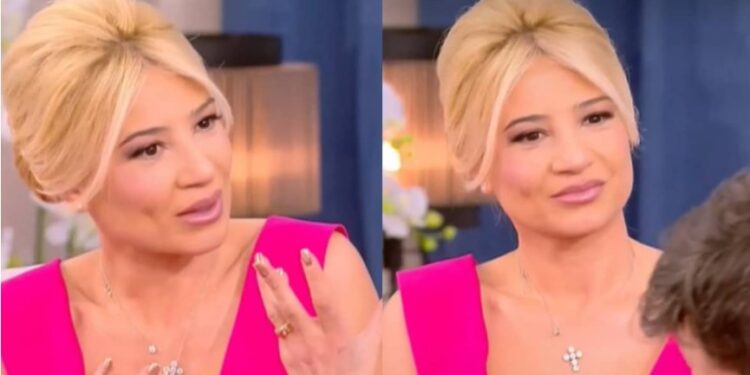 Alldaynews.gr Tα ”Έχασε” η Σκορδά με το άγριο ”Πέσιμο”! «Είσαι πολύ όμορφη, είναι και οι μέρες νηστίσιμες»