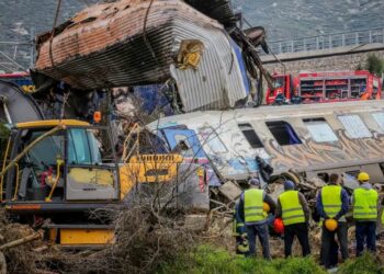 Alldaynews.gr Τέμπη: Απίστευτο!  Πως ενας Σκύλος «έσωσε» ζευγάρι φοιτητών απο το δεύτερο βαγόνι