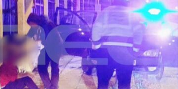 Alldaynews.gr Θεσσαλονίκη: Από το παρμπρίζ μπήκαν στο ΙΧ του απόστρατου που κλειδώθηκε με τα παιδιά του και άνοιξε φιάλη υγραερίου (φωτο, video)