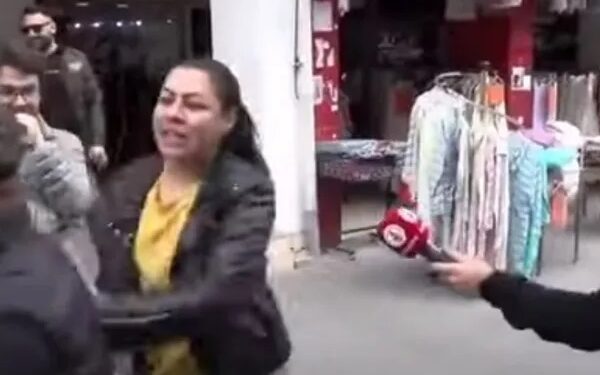 Alldaynews.gr Είπε ότι θα ψηφίσει Ερντογάν και η σύζυγός του τον χτύπησε μπροστά στην κάμερα