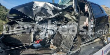 Alldaynews.gr Σοκαριστική φωτογραφία από το σοβαρό τροχαίο στην Αθηνών-Σουνίου – Άμορφη μάζα το ένα όχημα