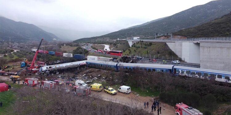 Alldaynews.gr Τέμπη: Εικόνες φρίκης και καταστροφής από ψηλά μετά τη φονική σύγκρουση των τρένων – Δείτε φωτογραφίες