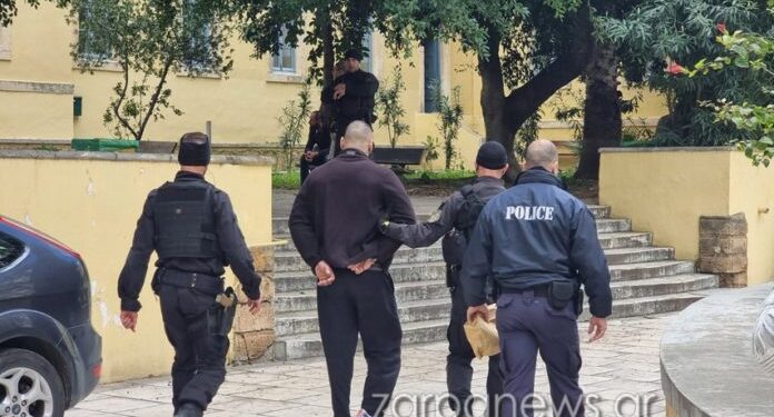 Alldaynews.gr Μάνη: Νεκρός 42χρονος οδηγός μηχανής – Αυτοκίνητο πέρασε στο αντίθετο ρεύμα και τον χτύπησε