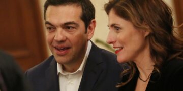 Alldaynews.gr Αλέξης Τσίπρας: «Όταν μάθαμε για τον καρκίνο της μητέρας της Μπέτυς, αποφασίσαμε να γίνουμε γονείς»