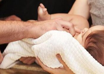 Με λένε Χριστίνα και με μεγάλωσε ο νονός μου