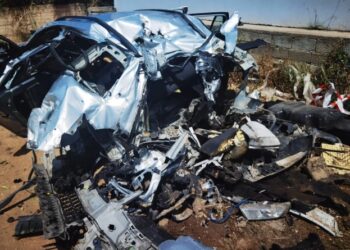 Ασπρόπυργος: Ανατίναξαν σταθμευμένο αυτοκίνητο σε κεντρικό δρόμο[Φωτογραφίες]