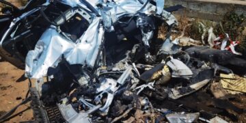 Ασπρόπυργος: Ανατίναξαν σταθμευμένο αυτοκίνητο σε κεντρικό δρόμο[Φωτογραφίες]