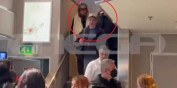 Κυριάκος Μητσοτάκης: Με το πλοίο της γραμμής επέστρεψε από την Τήνο[video]