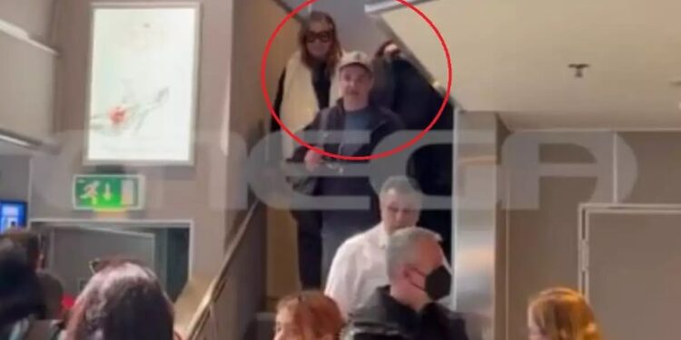 Κυριάκος Μητσοτάκης: Με το πλοίο της γραμμής επέστρεψε από την Τήνο[video]