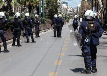 Πατησίων-ΑΣΟΕΕ: Συνελήφθη ο αστυνομικός που πυροβόλησε στον αέρα