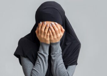 Alldaynews.gr Πατέρας στο Βελεστίνο παραμόρφωσε από το ξύλο την κόρη του γιατί ασπάστηκε τον Ισλαμισμό