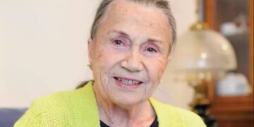 Alldaynews.gr Λουίζα Μπατίστα: «Η Ρένα Βλαχοπούλου μού το κρατούσε αυτό μέχρι που πέθανε»