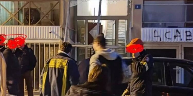Alldaynews.gr Πτολεμαΐδα: Έκρηξη σε πολυκατοικία – Βρέθηκε μπιτόνι με εύφλεκτο υλικό