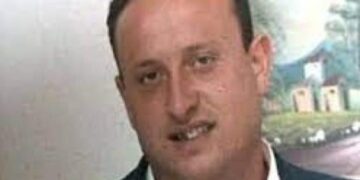 Alldaynews.gr Δολοφονήθηκε και η σορός του διαλύθηκε σε οξύ-Η Μαφία προσφέρει «αποζημίωση» στην οικογένεια ανθρώπου που σκότωσε κατά λάθος