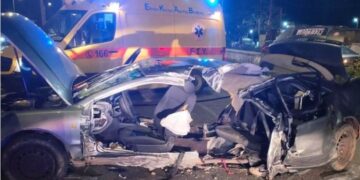 Alldaynews.gr Αλέξανδρούπολη: Σφοδρό τροχαίο στην είσοδο της πόλης – Έγινε «λιώμα» αυτοκίνητο