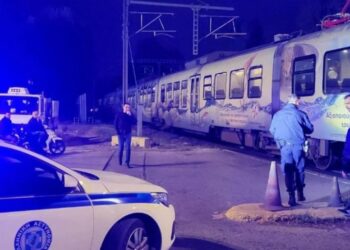 Τραγικό Συμβάν: Συρμός του Προαστιακού παρέσυρε 16χρονο στον Ταύρο – Νοσηλεύεται διασωληνωμένος